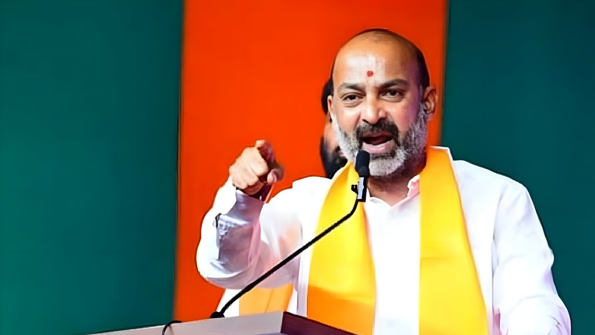 హిందువులు ఓటు బ్యాంకుగా మారితే తప్పా అంటూ బండి సంజయ్ ప్రశ్న