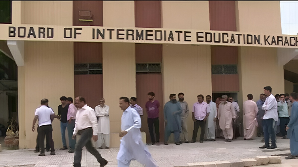 పాఠ్యపుస్తకాలలో వక్రీకరణా? పాకిస్తాన్‌లో హిందువులపై వివాదాస్పద బోధనలు వెలుగులోకి