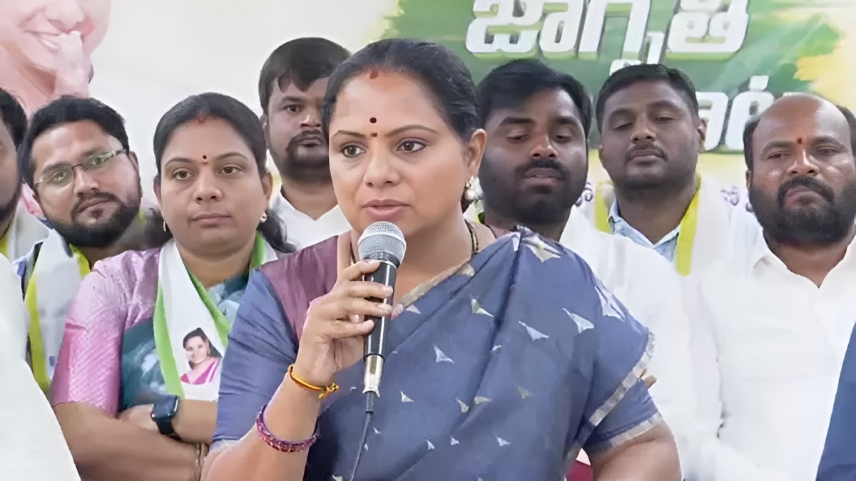 సభ నుంచి పారిపోయారా?.. హరీష్ రావుపై కవిత ఫైర్, బీఆర్ఎస్ బహిష్కరణపై ఘాటు వ్యాఖ్యలు