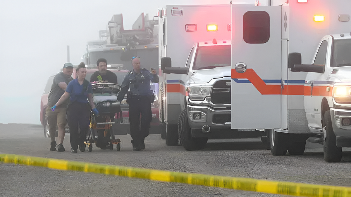 అమెరికాలో గుండెలు పిండేసిన విమాన ప్రమాదం.. టెక్సాస్ గాల్వెస్టన్ వద్ద నేవీ విమానం కూలి ఐదుగురు మృతి