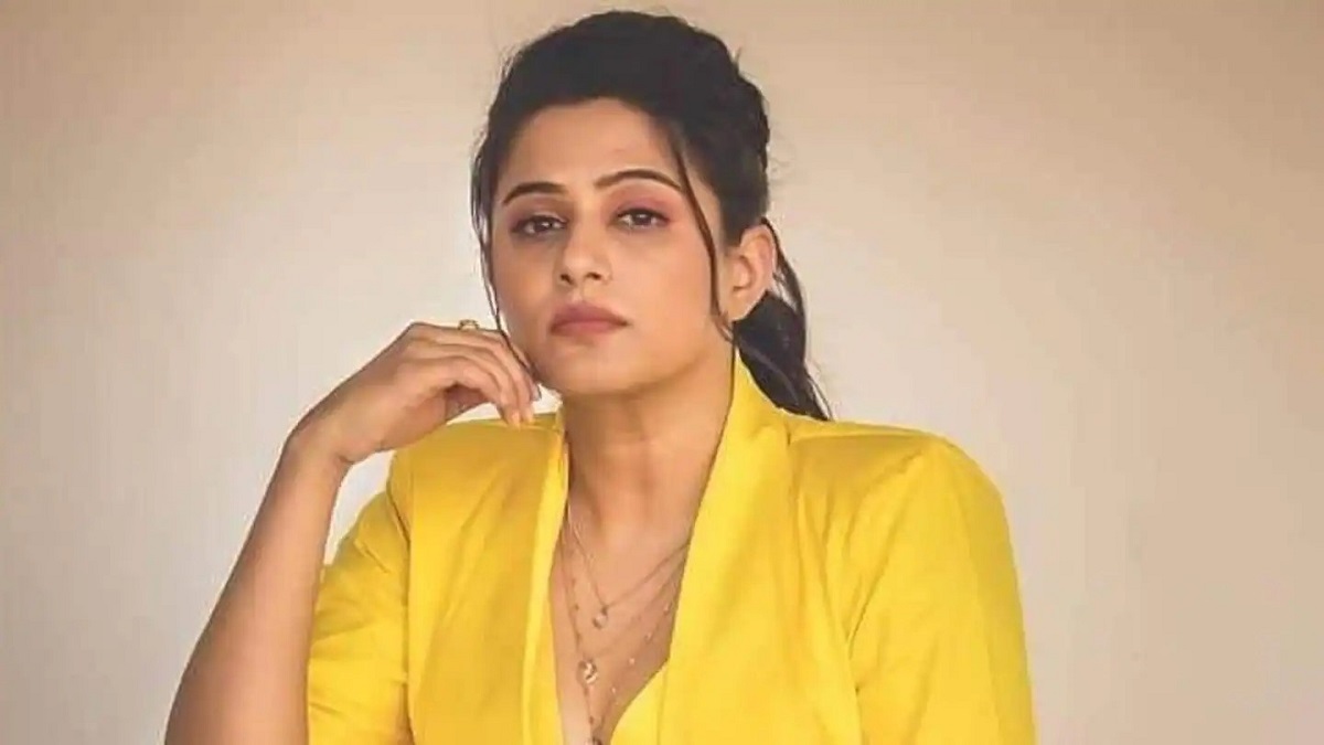 ముంబై గ్లామర్ వెనుక మరో ముఖం… ఈ మాటలు షాక్ ఇస్తున్నాయ్!